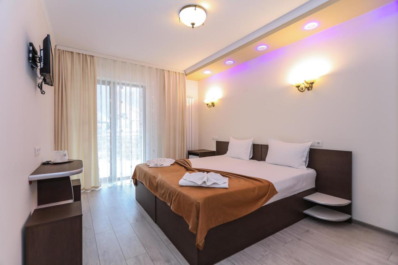 Hotel Holiday Maria Băile Herculane المظهر الخارجي الصورة