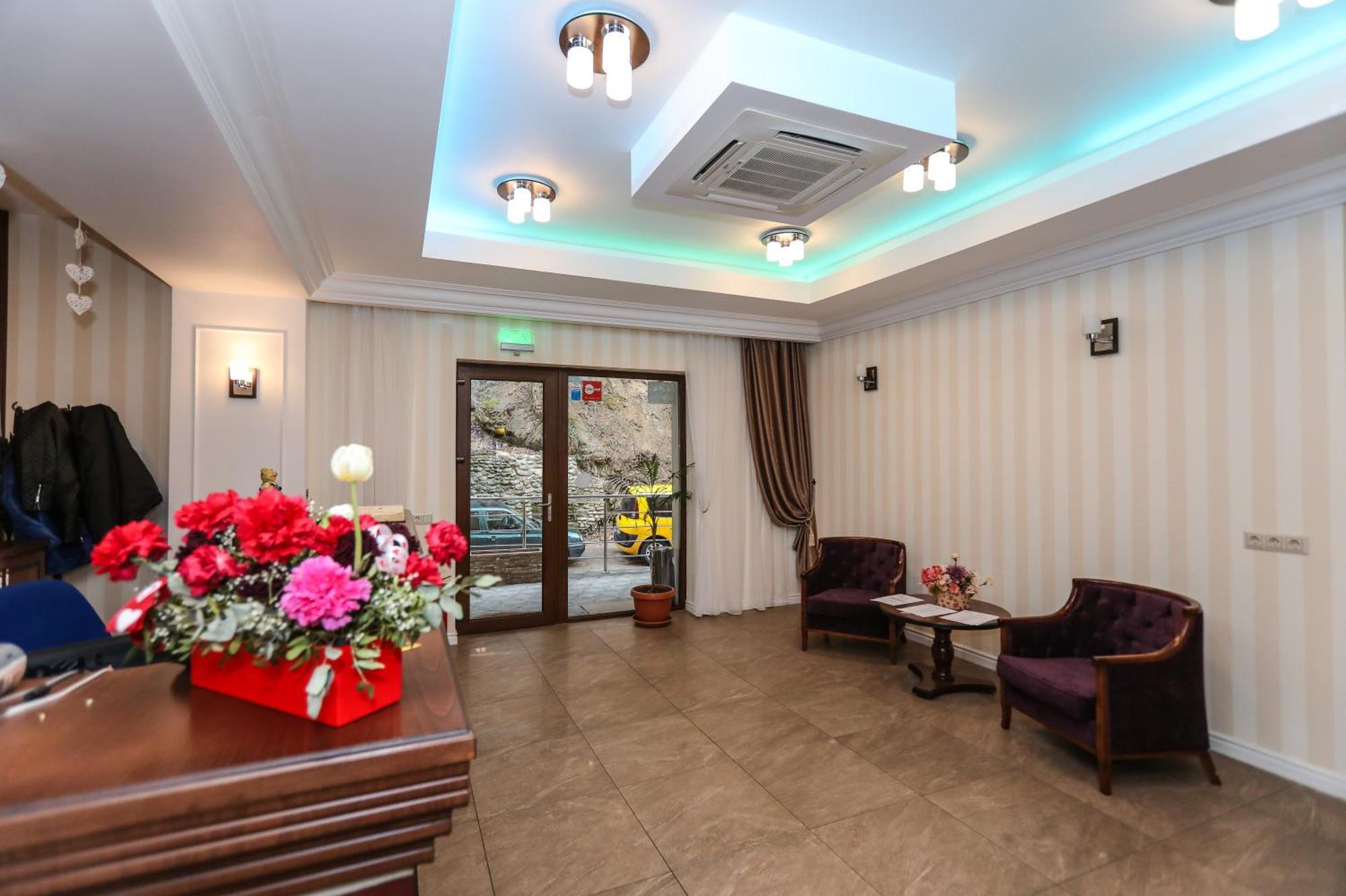 Hotel Holiday Maria Băile Herculane المظهر الخارجي الصورة