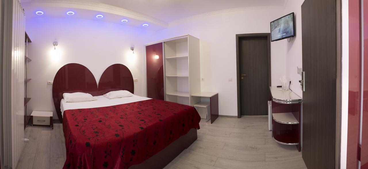 Hotel Holiday Maria Băile Herculane المظهر الخارجي الصورة