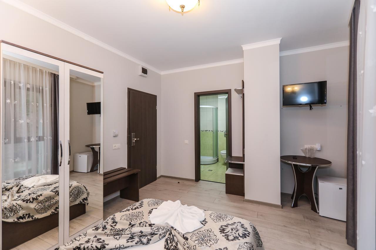 Hotel Holiday Maria Băile Herculane المظهر الخارجي الصورة