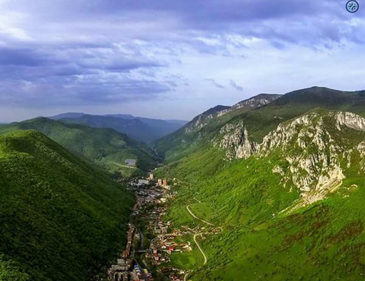 Hotel Holiday Maria Băile Herculane المظهر الخارجي الصورة