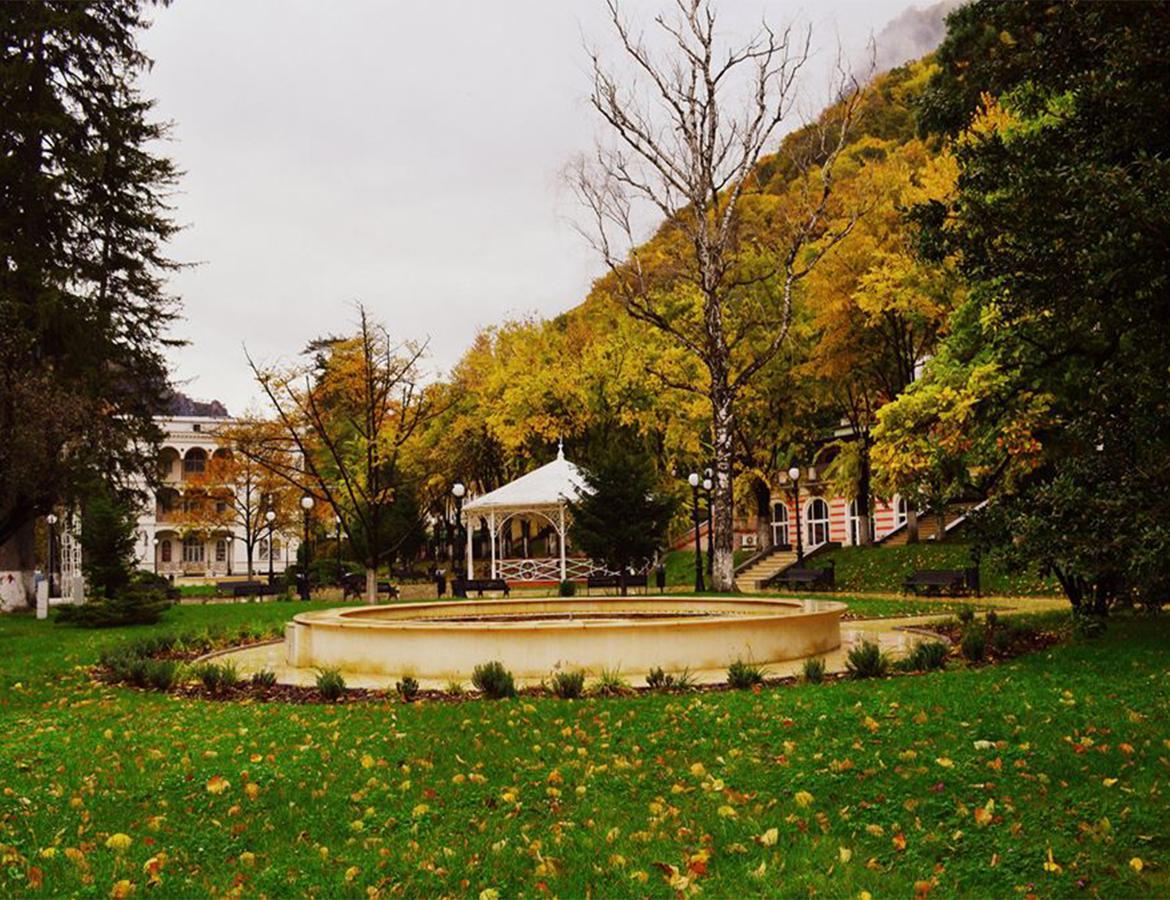Hotel Holiday Maria Băile Herculane المظهر الخارجي الصورة