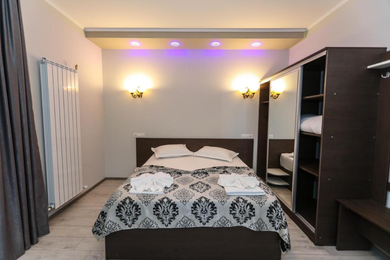 Hotel Holiday Maria Băile Herculane المظهر الخارجي الصورة